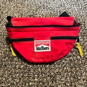🌻Vintage Marlboro Red 90s Fanny Pack 🌻